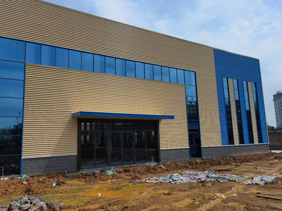 永州市三利報(bào)廢汽車(chē)回收拆解有限公司廠房